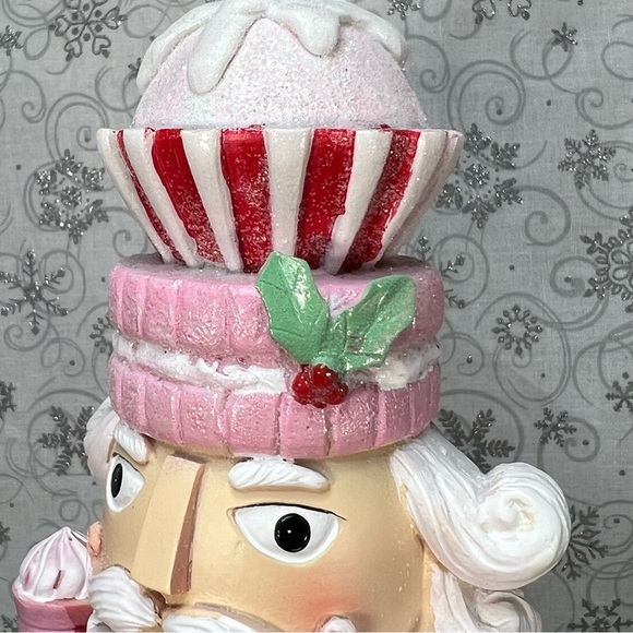 Sweet Treat Bakery Cupcake Soldier Nutcracker Countdown To Christmas Calendar - Picture 11 of 12